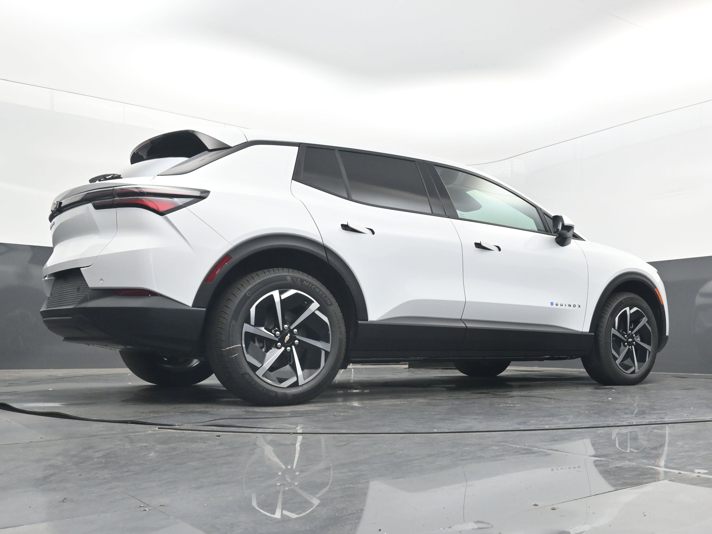 New 2026 Chevrolet Equinox EV LT image 26