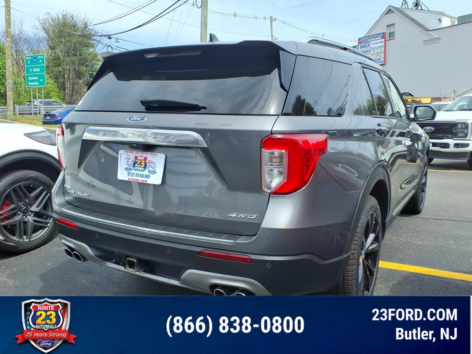 Certified 2023 Ford Explorer Platinum w/ Technology Package AWD/4WD image 8