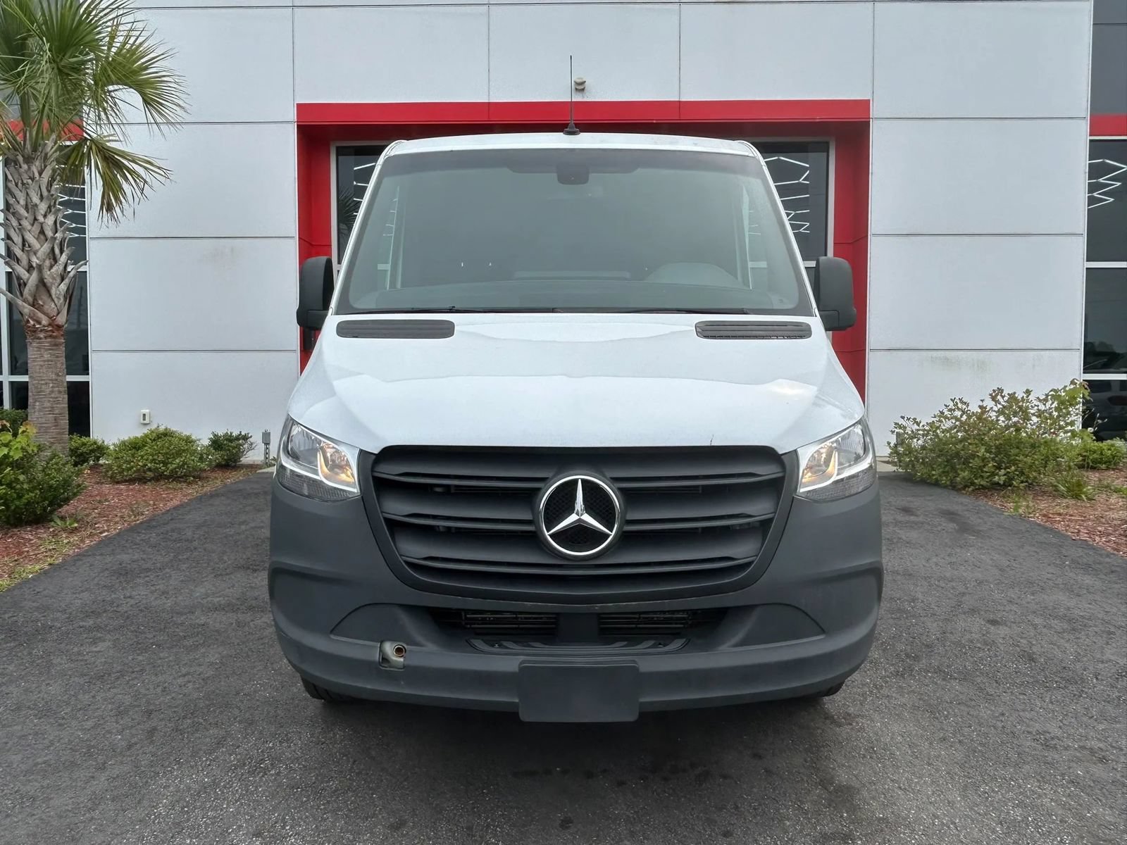 Used 2023 Mercedes-Benz Sprinter 2500 image 2