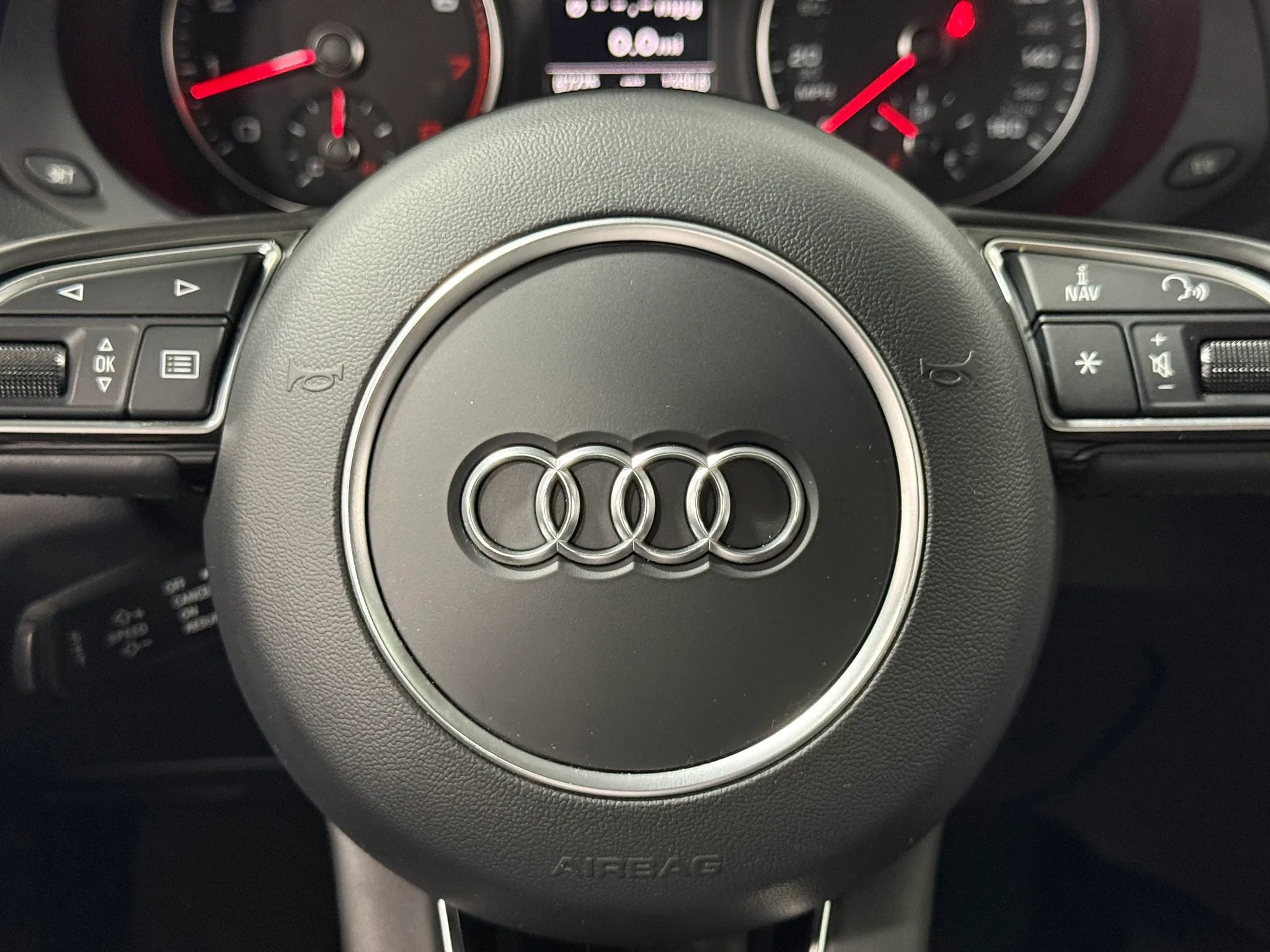 Used 2015 Audi Q3 2.0T Prestige w/ Prestige Package AWD/4WD image 28
