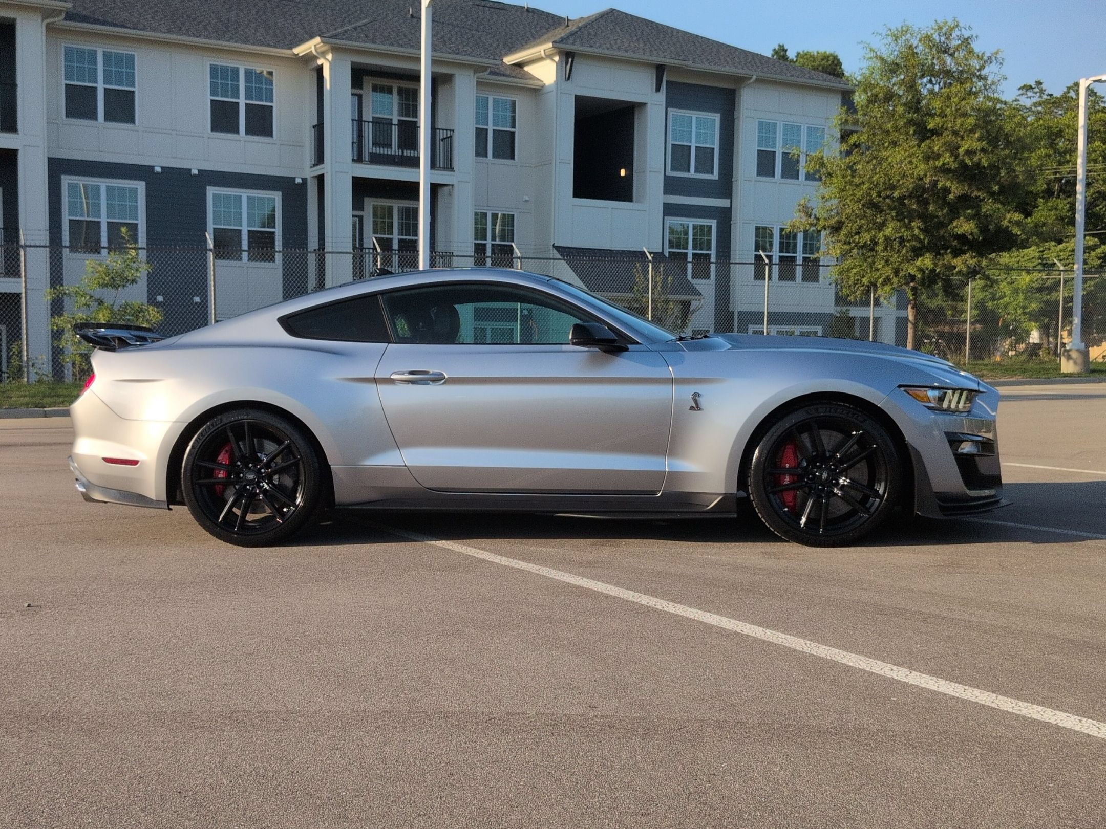 Certified 2020 Ford Mustang Shelby GT500 w/ Technology Package RWD image 3