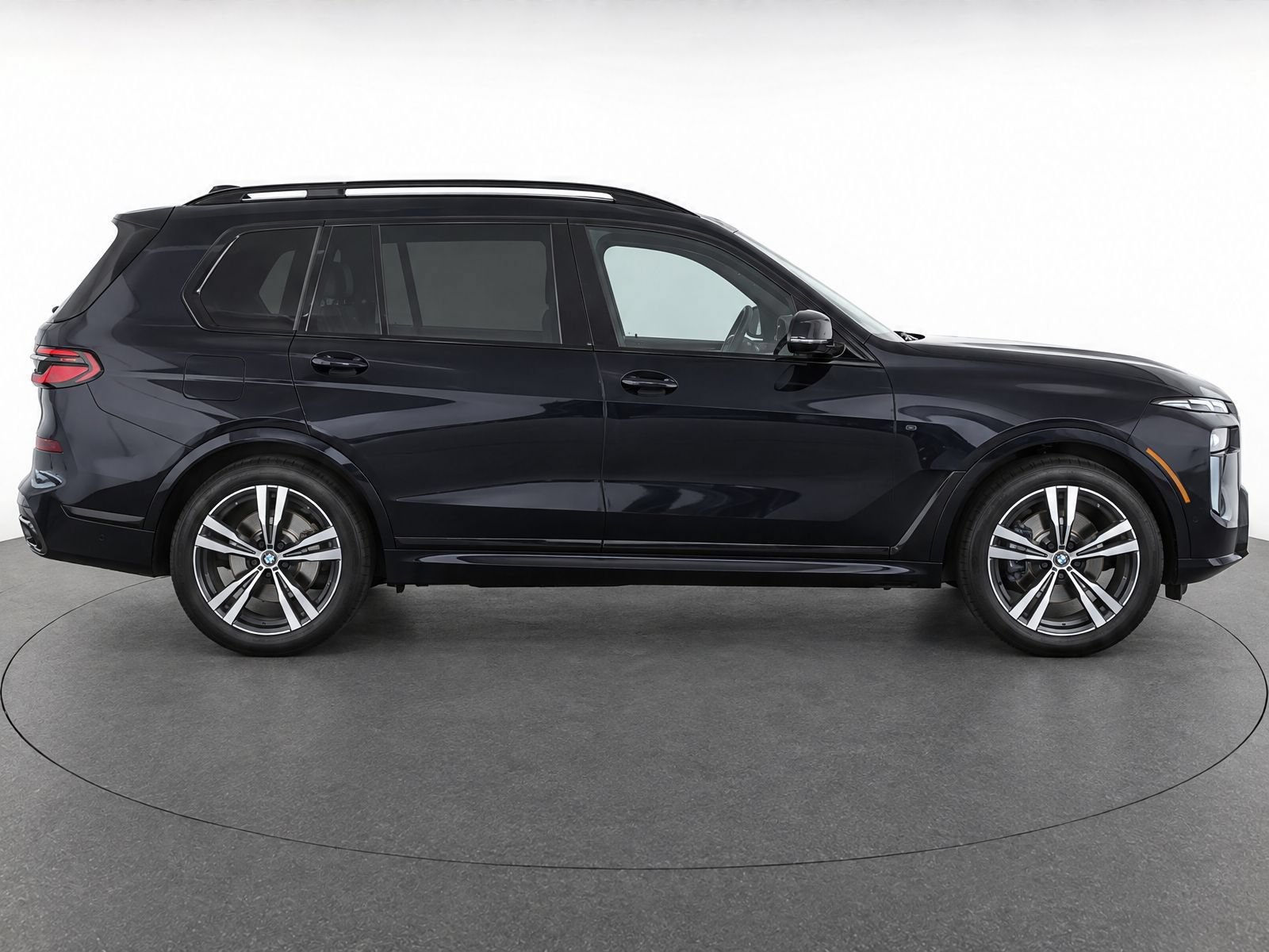 Used 2026 BMW X7 xDrive40i AWD/4WD image 4