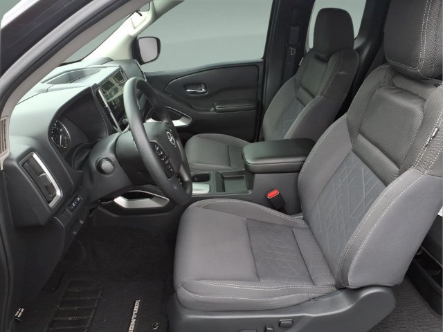 Certified 2025 Nissan Frontier SV AWD/4WD image 29
