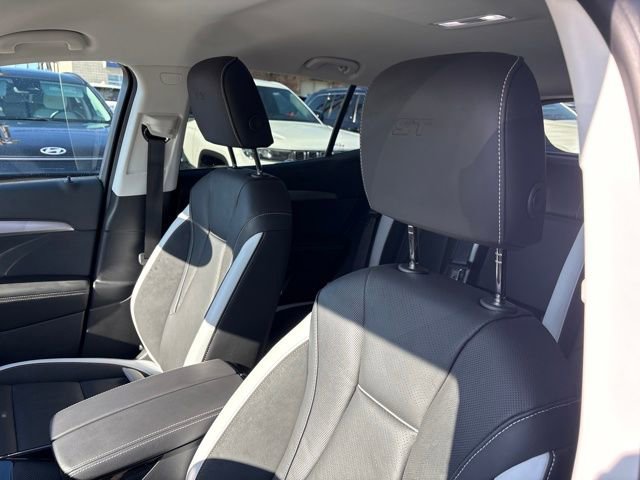 Used 2025 Buick Envision Sport Touring image 9