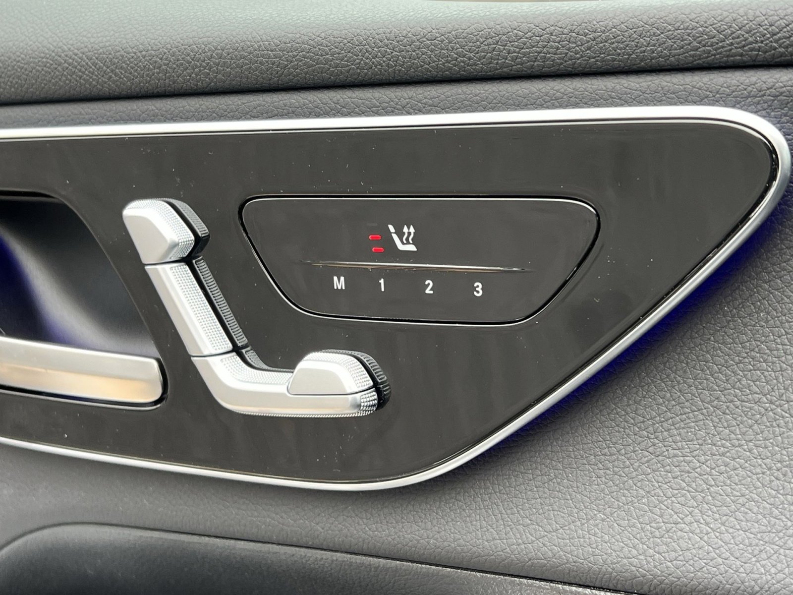 New 2026 Mercedes-Benz GLC 300 4MATIC image 33