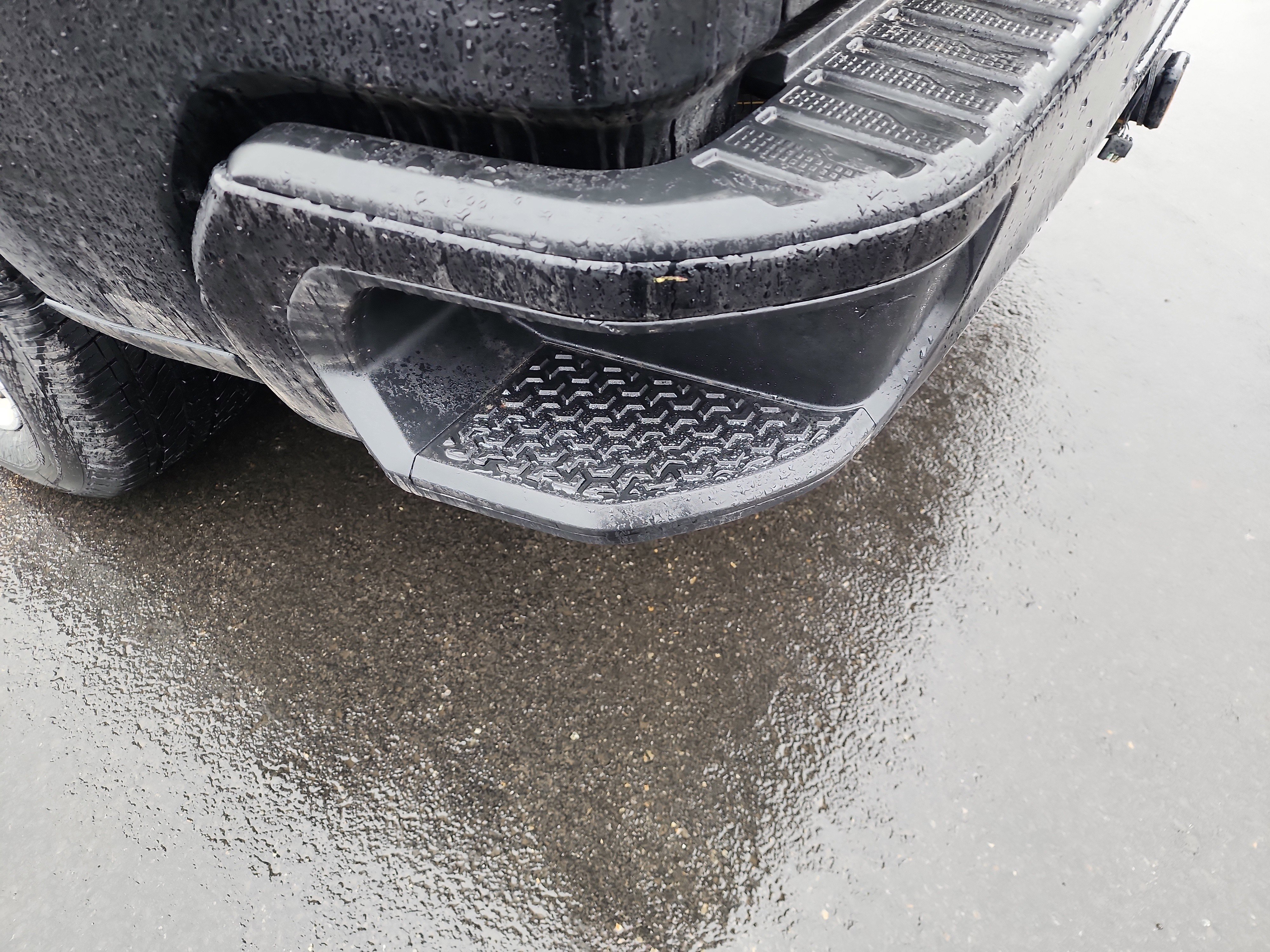 Used 2023 Chevrolet Silverado 1500 Custom image 25