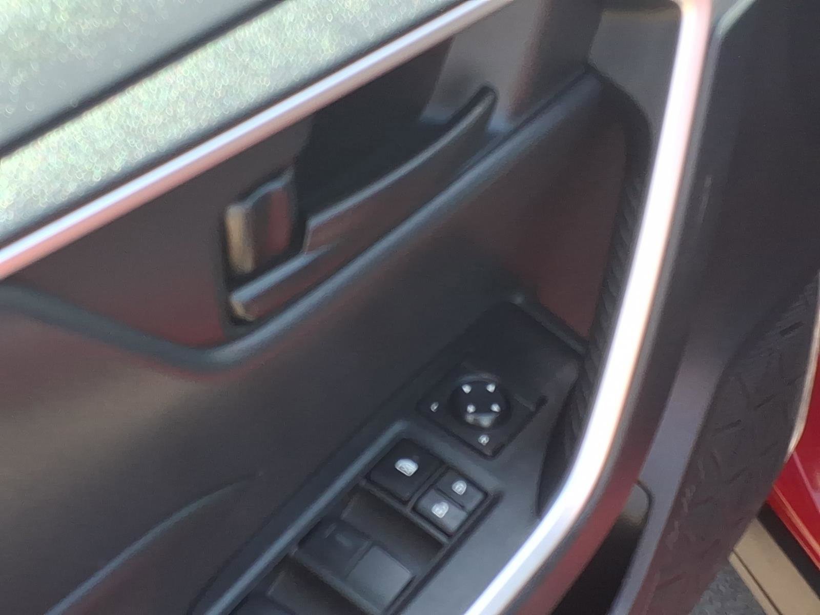 Certified 2025 Toyota RAV4 LE FWD image 14