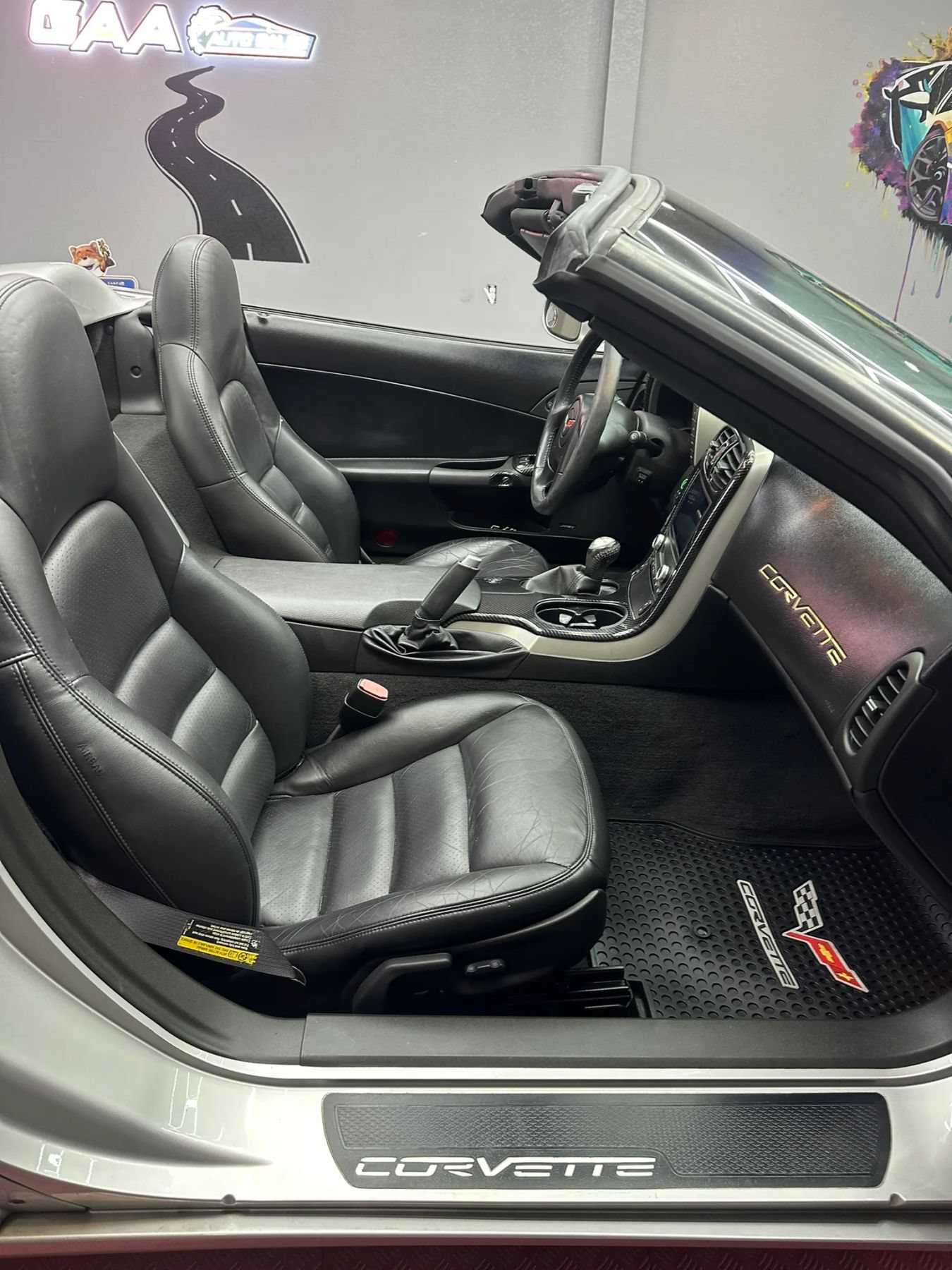 Used 2005 Chevrolet Corvette Convertible w/ Preferred Equipment Group RWD image 39