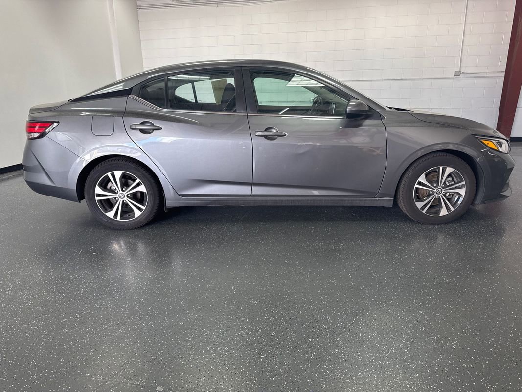 Used 2022 Nissan Sentra SV image 3