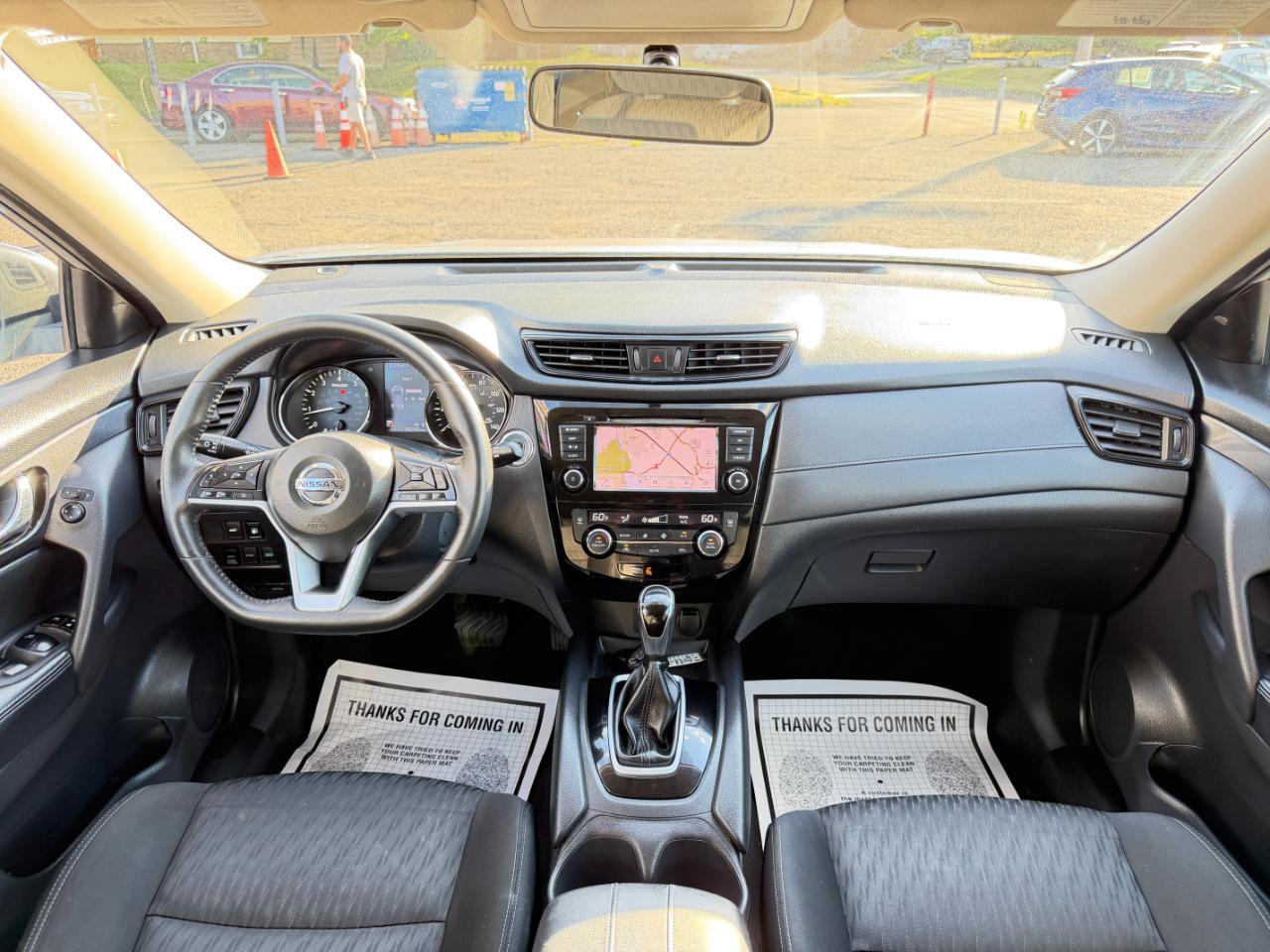 Used 2018 Nissan Rogue SV AWD/4WD image 27