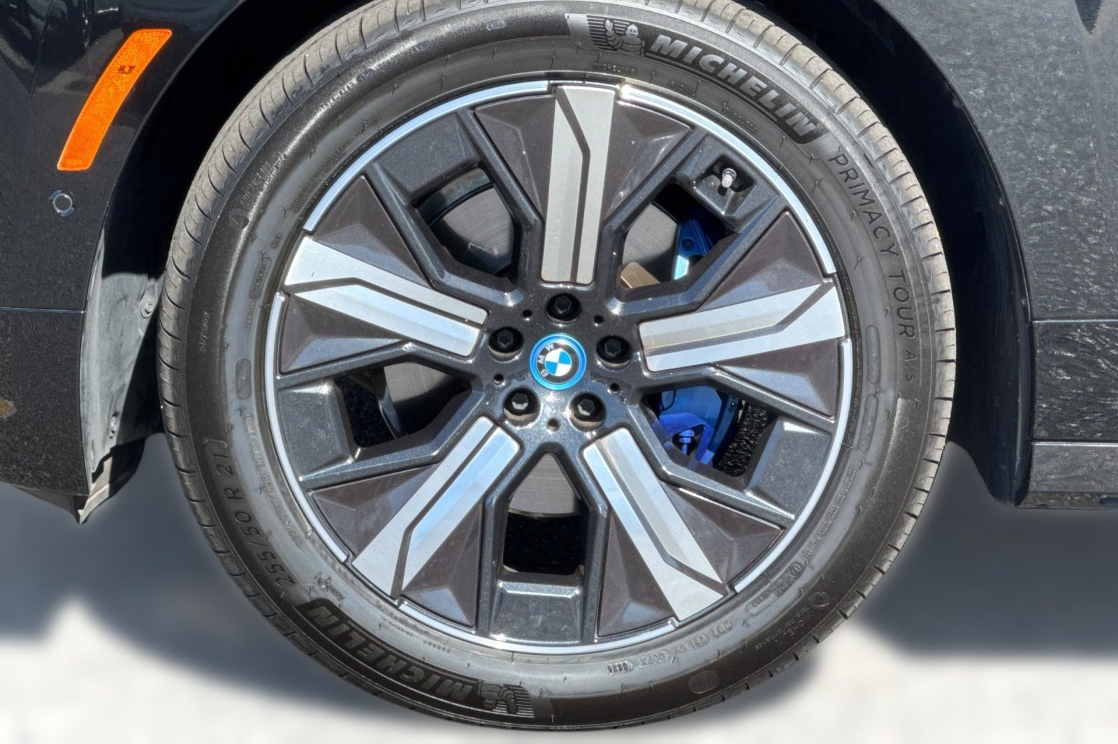 Used 2025 BMW iX xDrive50 AWD/4WD image 13