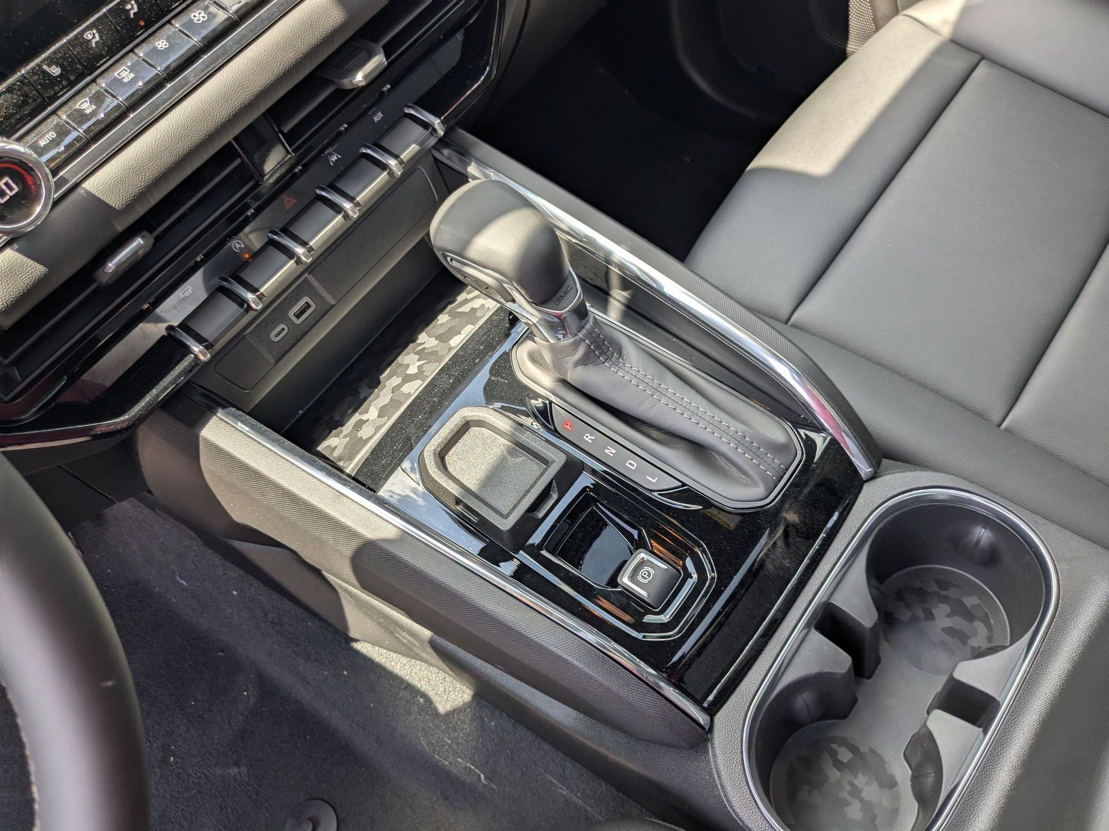 New 2026 GMC Canyon Elevation w/ Convenience Package image 14