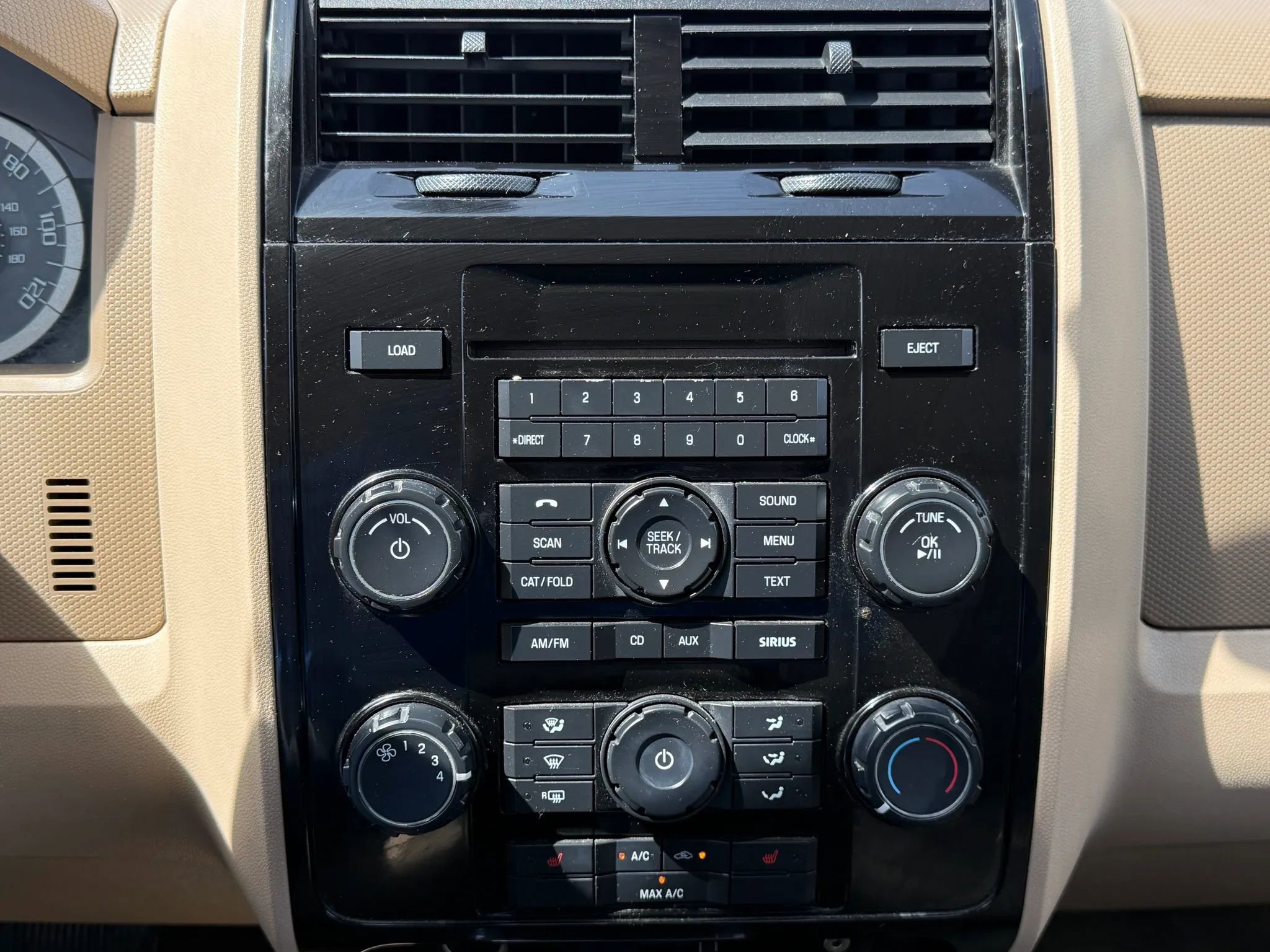 Used 2010 Ford Escape Limited AWD/4WD image 25