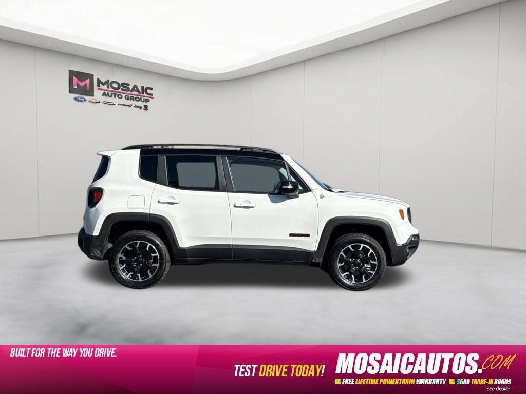 Used 2023 Jeep Renegade Trailhawk w/ Trailhawk Elite Group AWD/4WD image 8