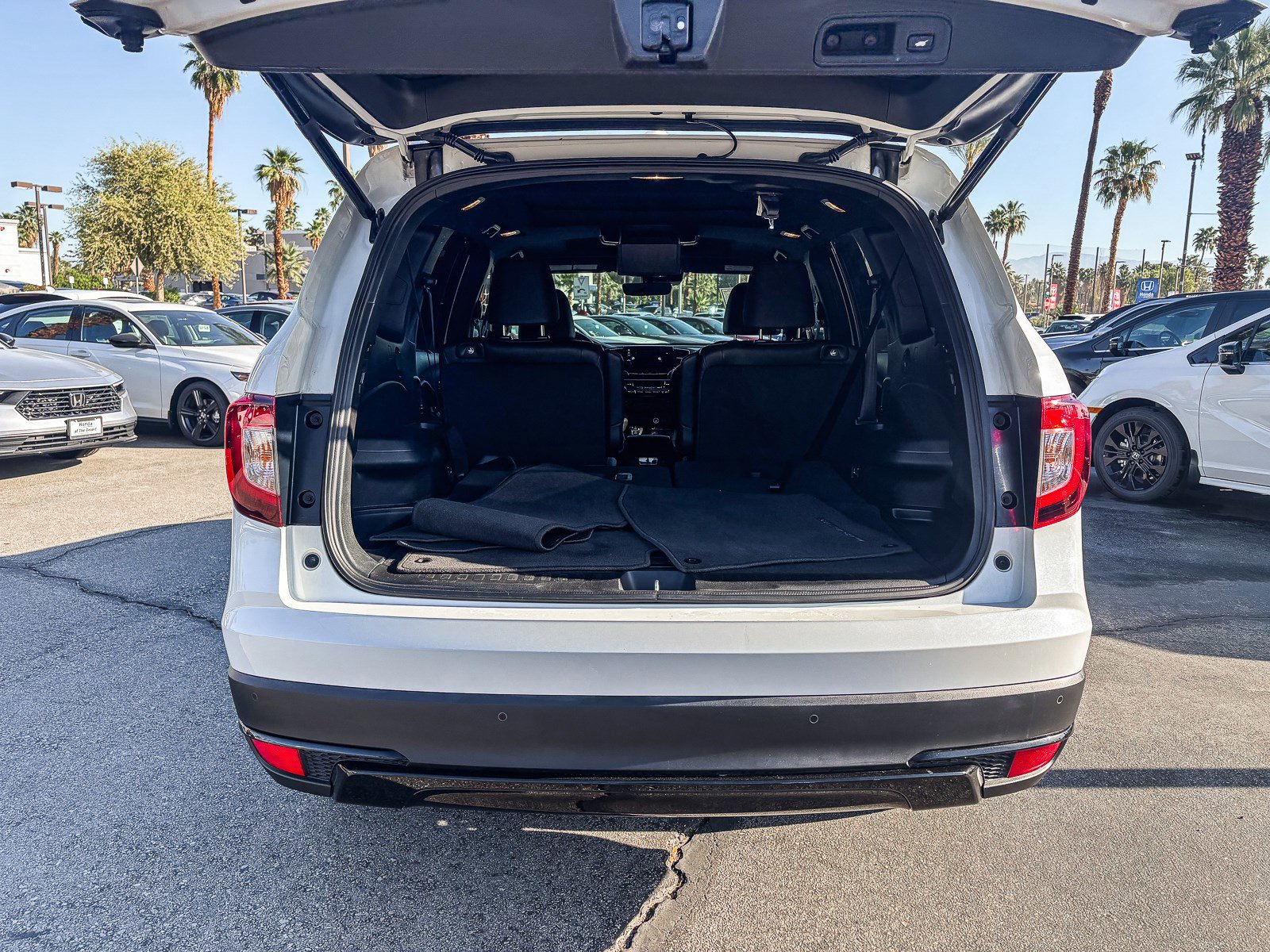 Certified 2022 Honda Pilot Black Edition image 13