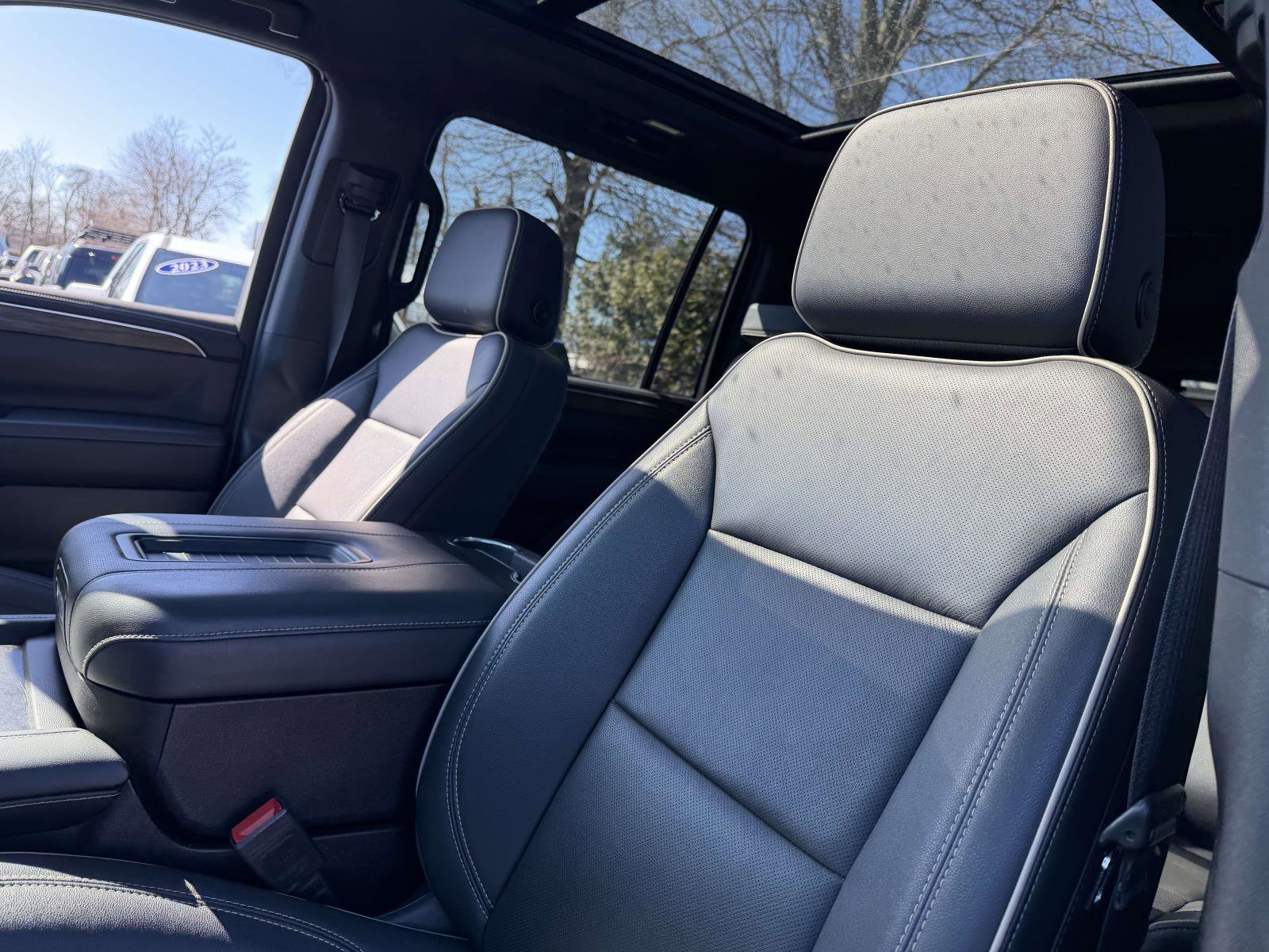 Certified 2024 Chevrolet Suburban Premier AWD/4WD image 11