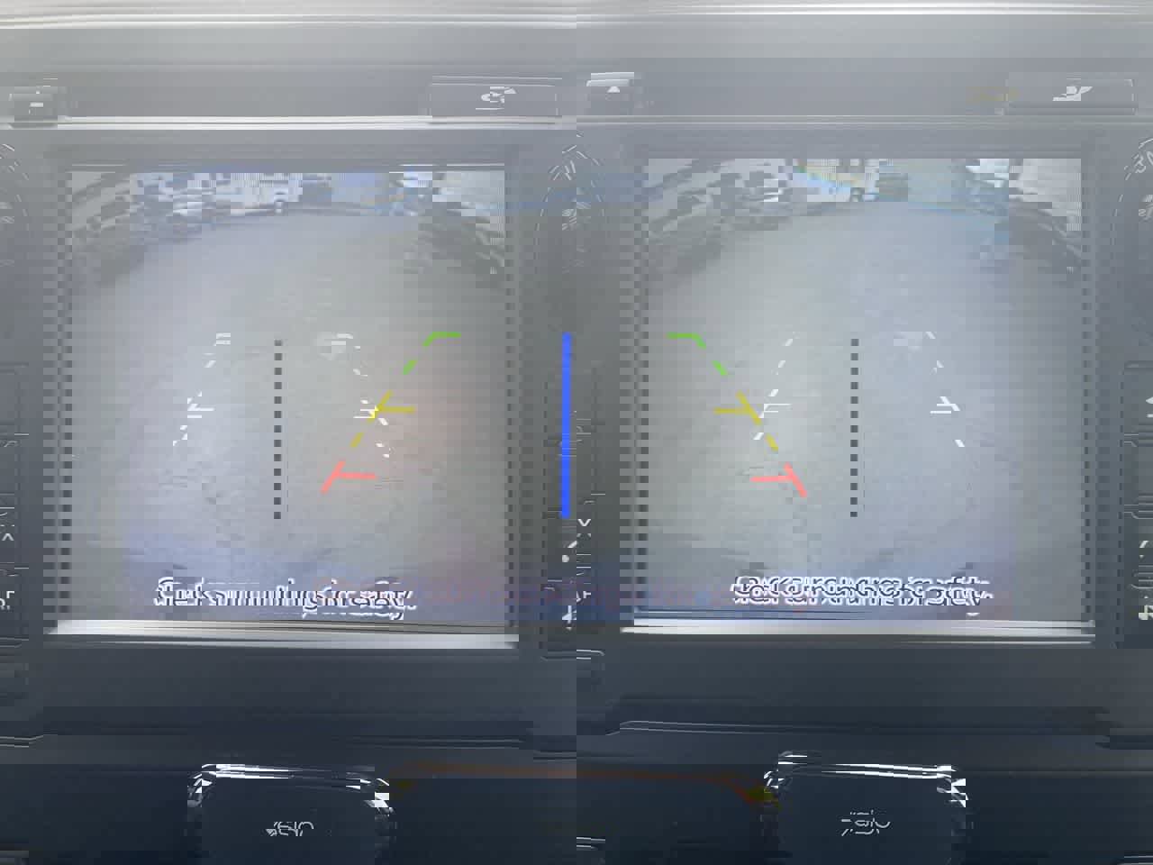 Used 2018 Nissan Titan SV w/ SV Convenience Package image 17