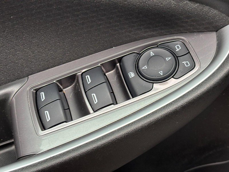 Used 2024 Chevrolet Malibu LS image 15