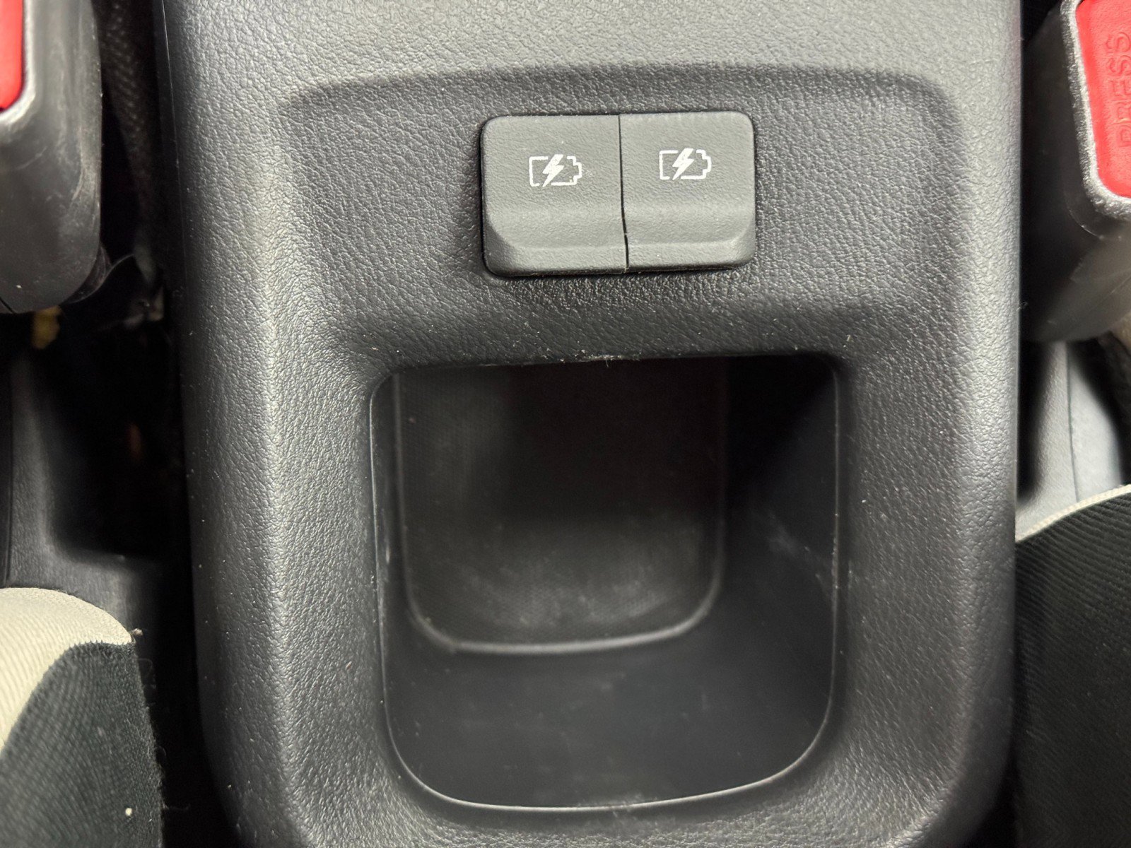 Used 2021 Nissan Versa SV image 26