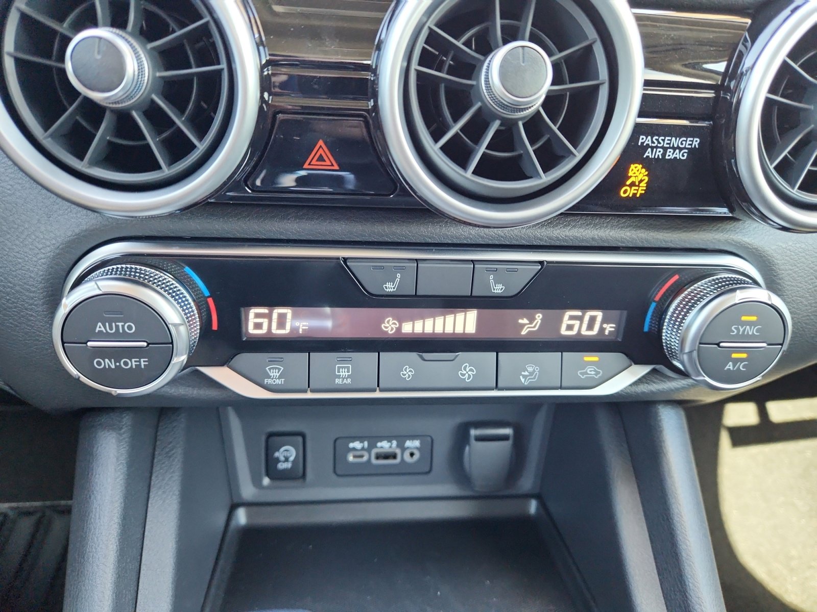 New 2025 Nissan Sentra SR image 18
