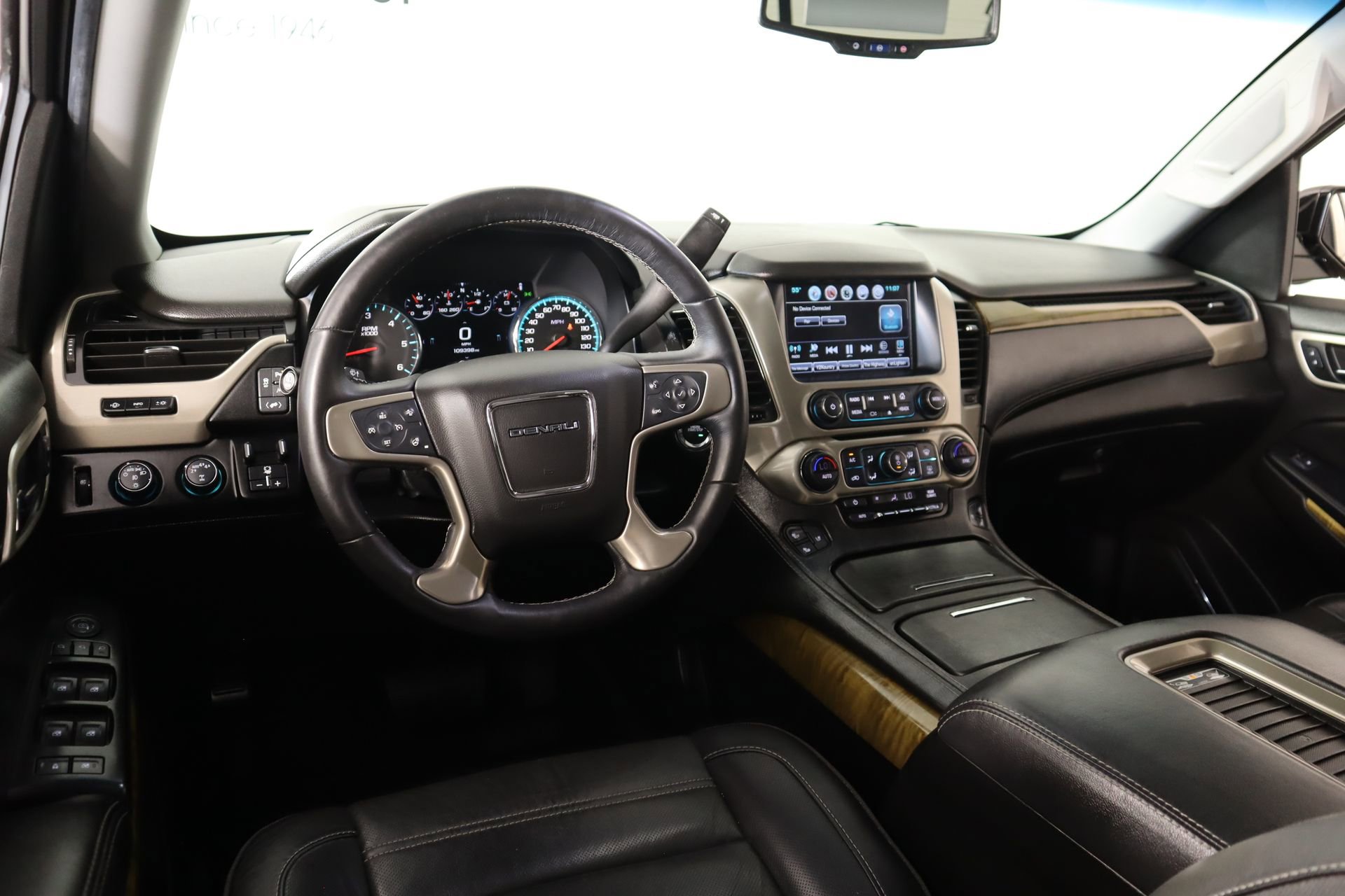 Used 2017 GMC Yukon Denali w/ Open Road Package image 2