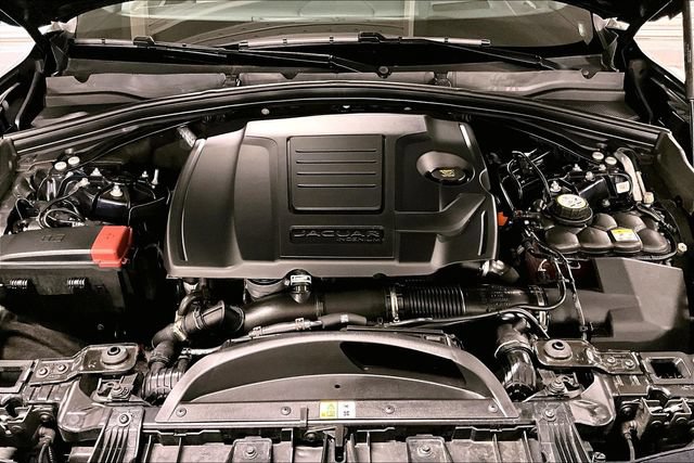 Certified 2026 Jaguar F-PACE R-Dynamic S AWD/4WD image 9