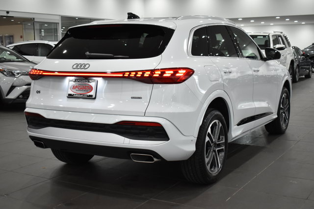 Used 2025 Audi Q5 Premium w/ Convenience Package AWD/4WD image 11