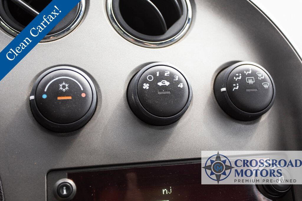 Used 2006 Pontiac Solstice Convertible w/ Premium Package RWD image 21