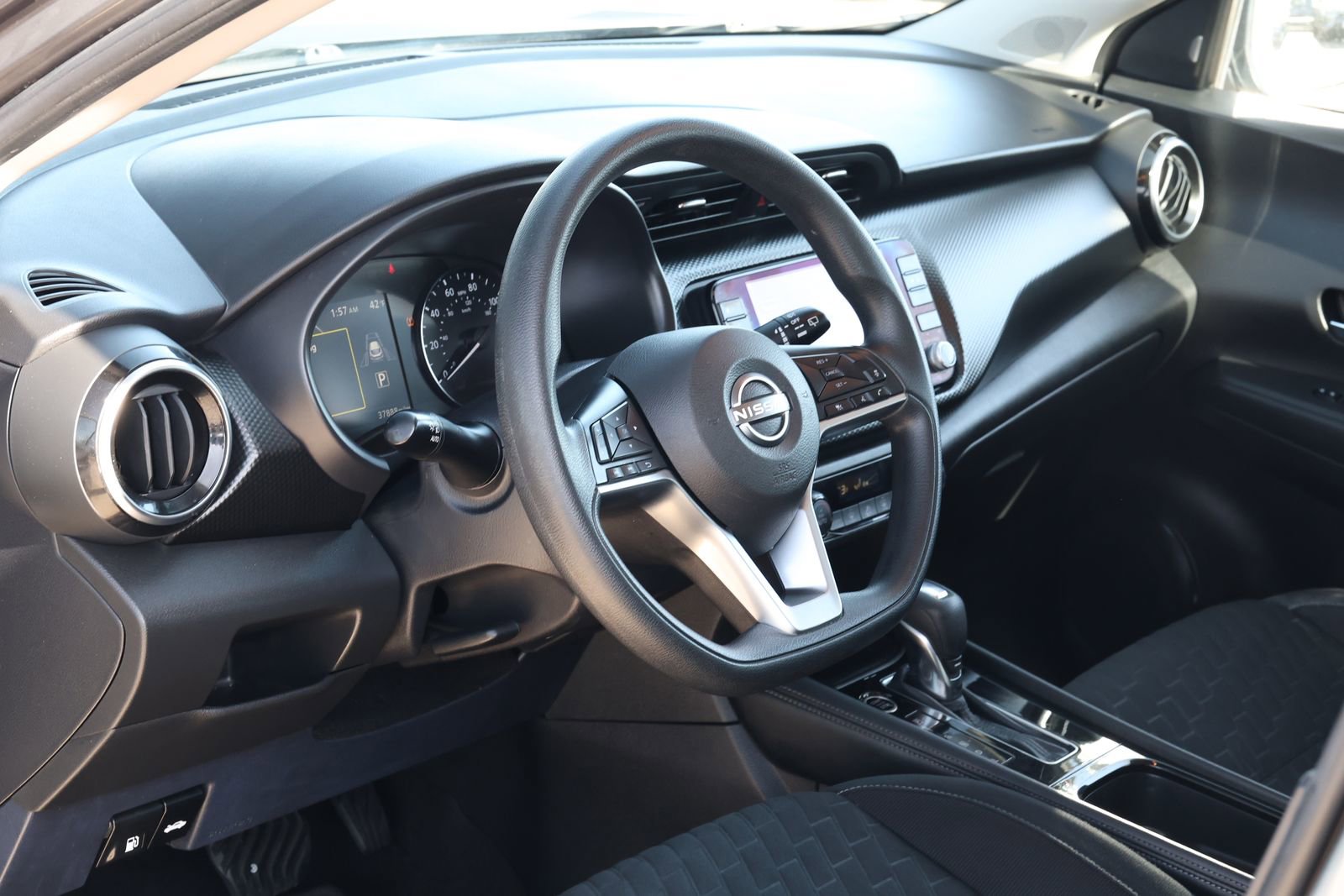 Used 2022 Nissan Kicks SV image 12