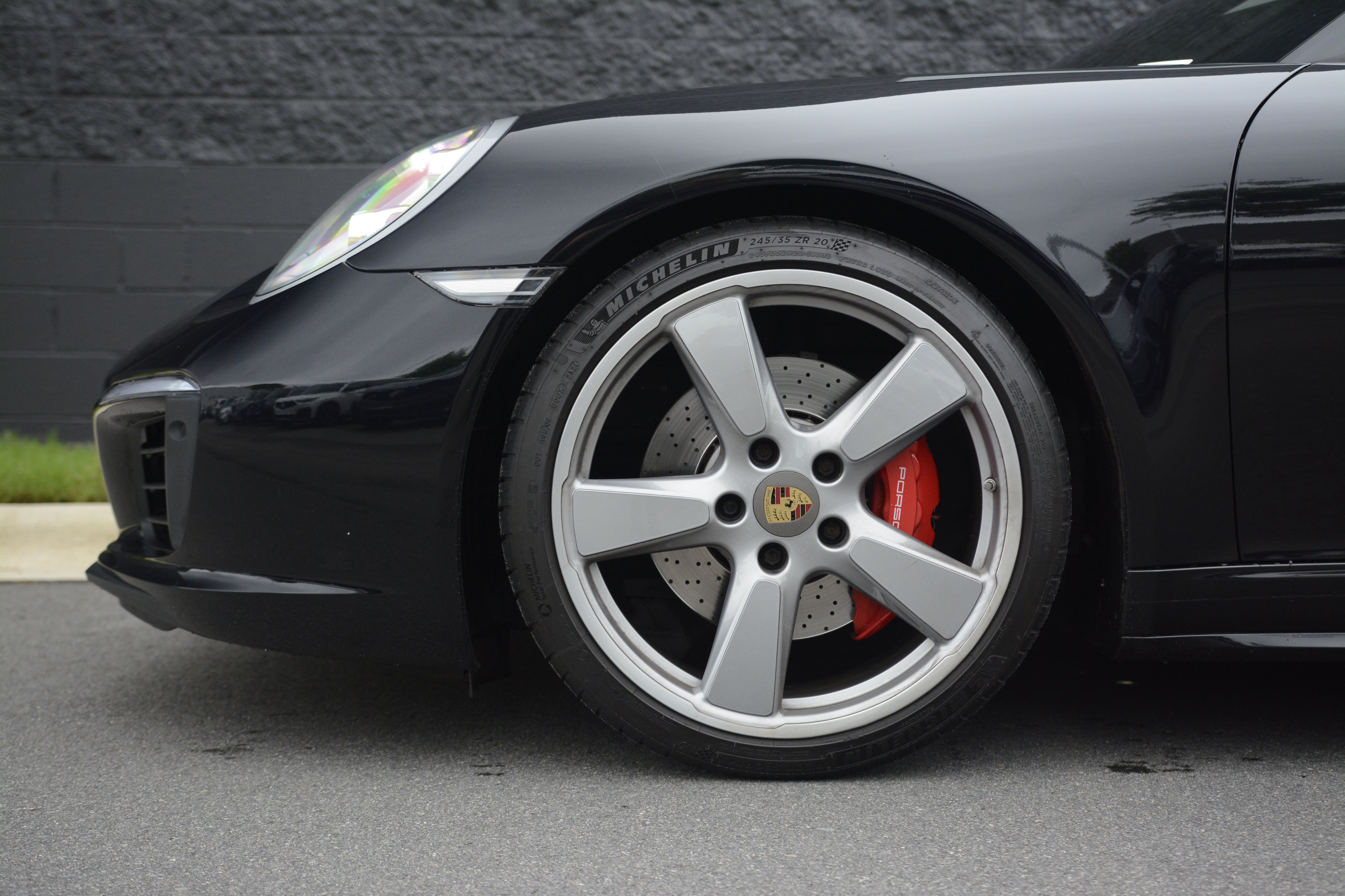 Certified 2018 Porsche 911 Carrera 4S AWD/4WD image 32