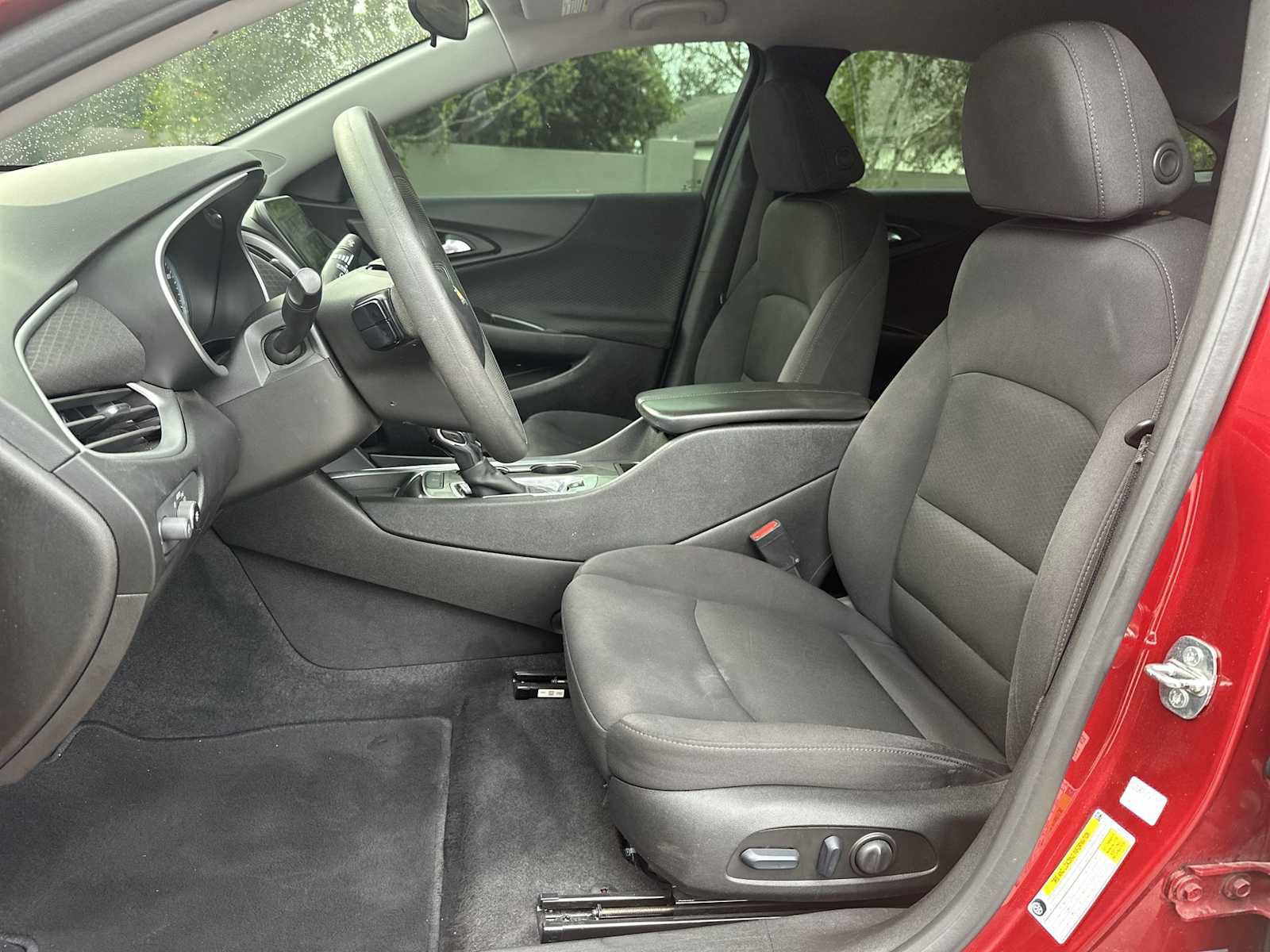 Used 2023 Chevrolet Malibu LT FWD image 15