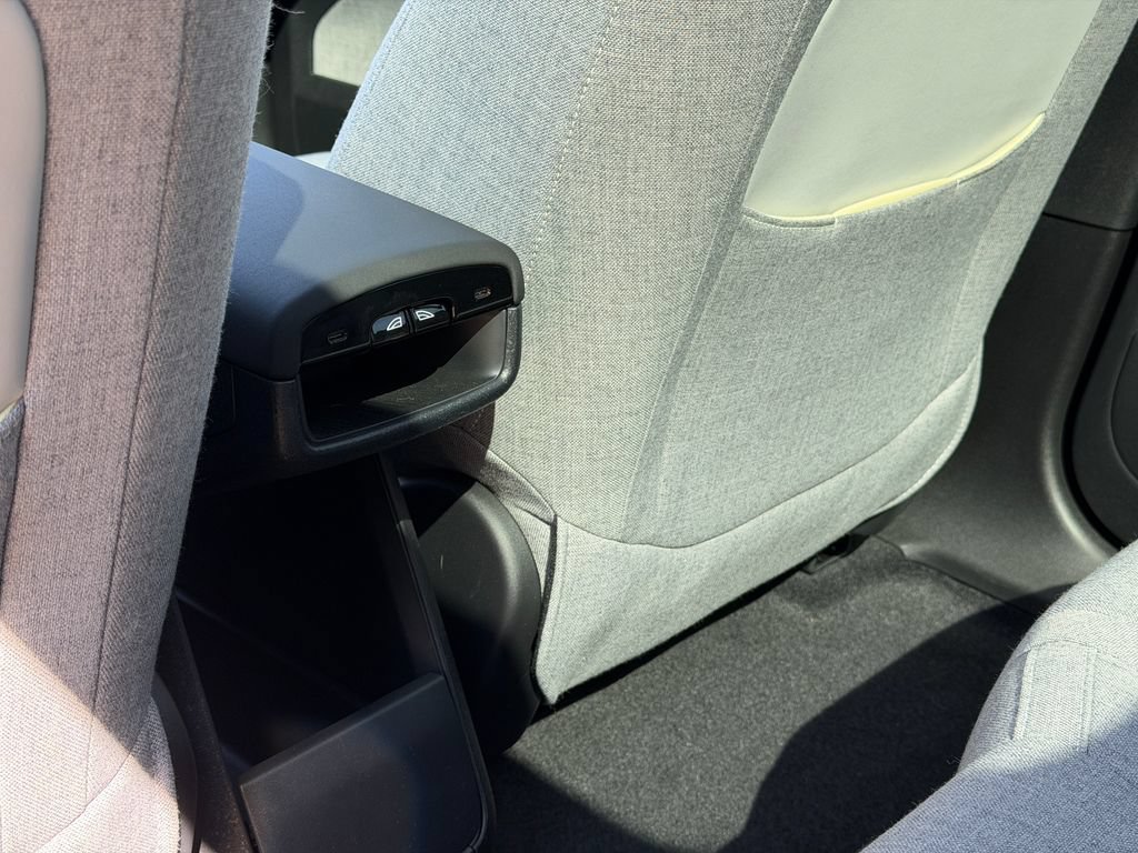 Certified 2025 Volvo EX30 Ultra w/ Climate Package AWD/4WD image 24