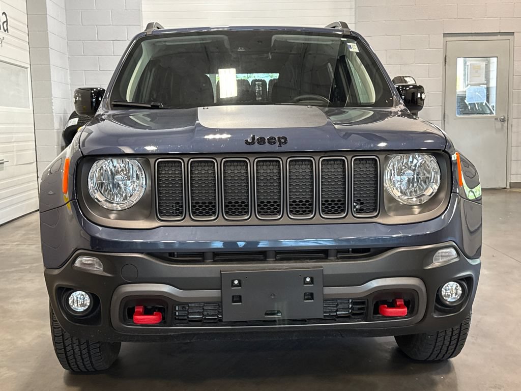 Used 2023 Jeep Renegade Trailhawk w/ Trailhawk Elite Group AWD/4WD image 2