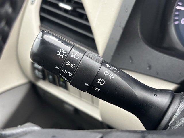 Used 2020 Toyota Sienna XLE w/ XLE Navigation Package image 21