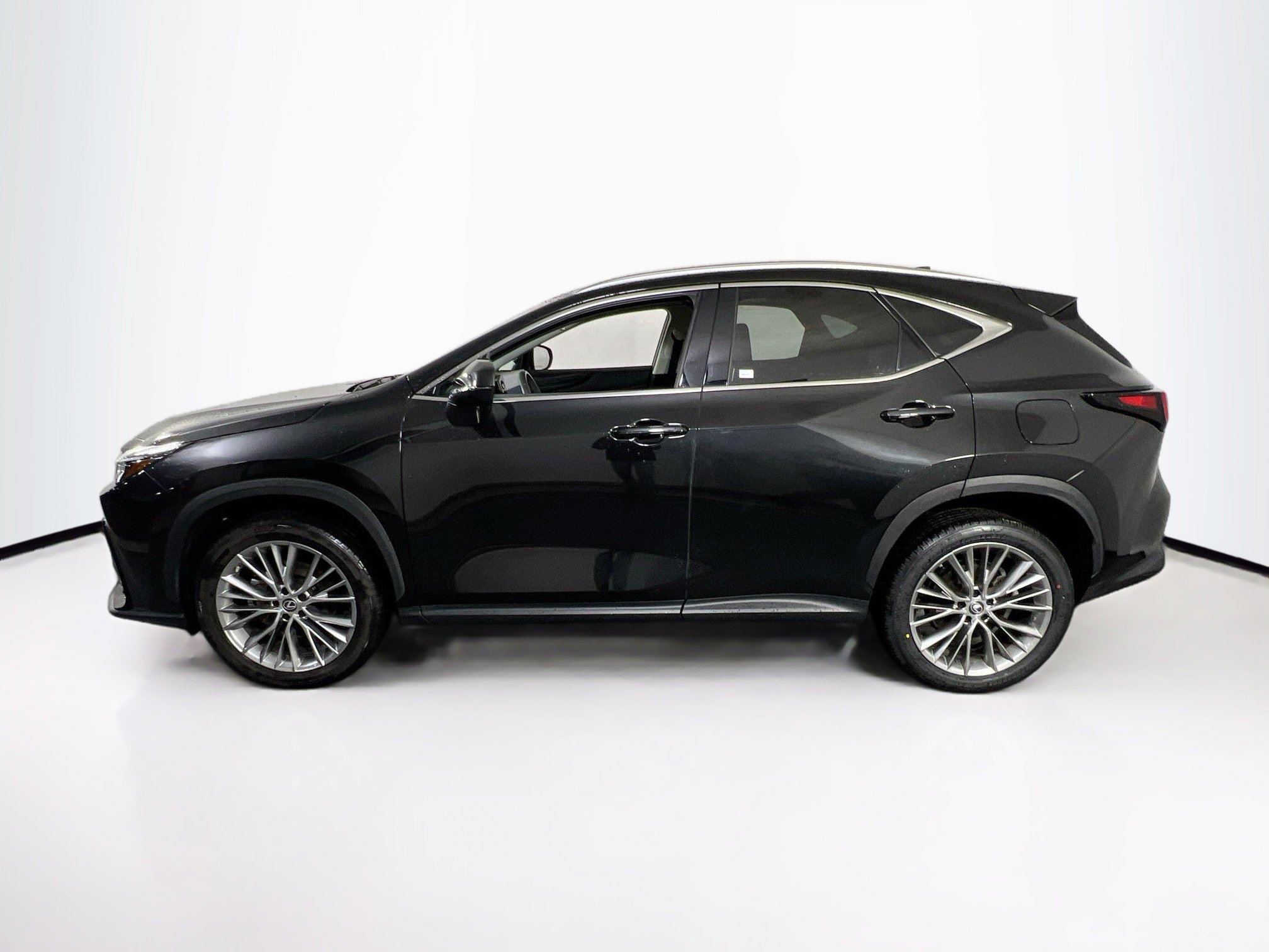 Used 2023 Lexus NX 350h image 8