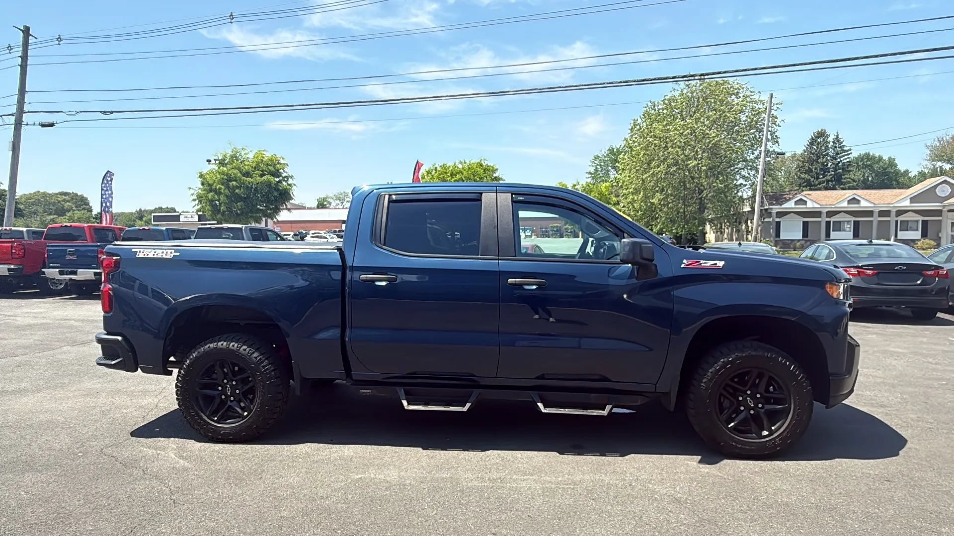 Used 2021 Chevrolet Silverado 1500 Custom Trail Boss AWD/4WD image 12