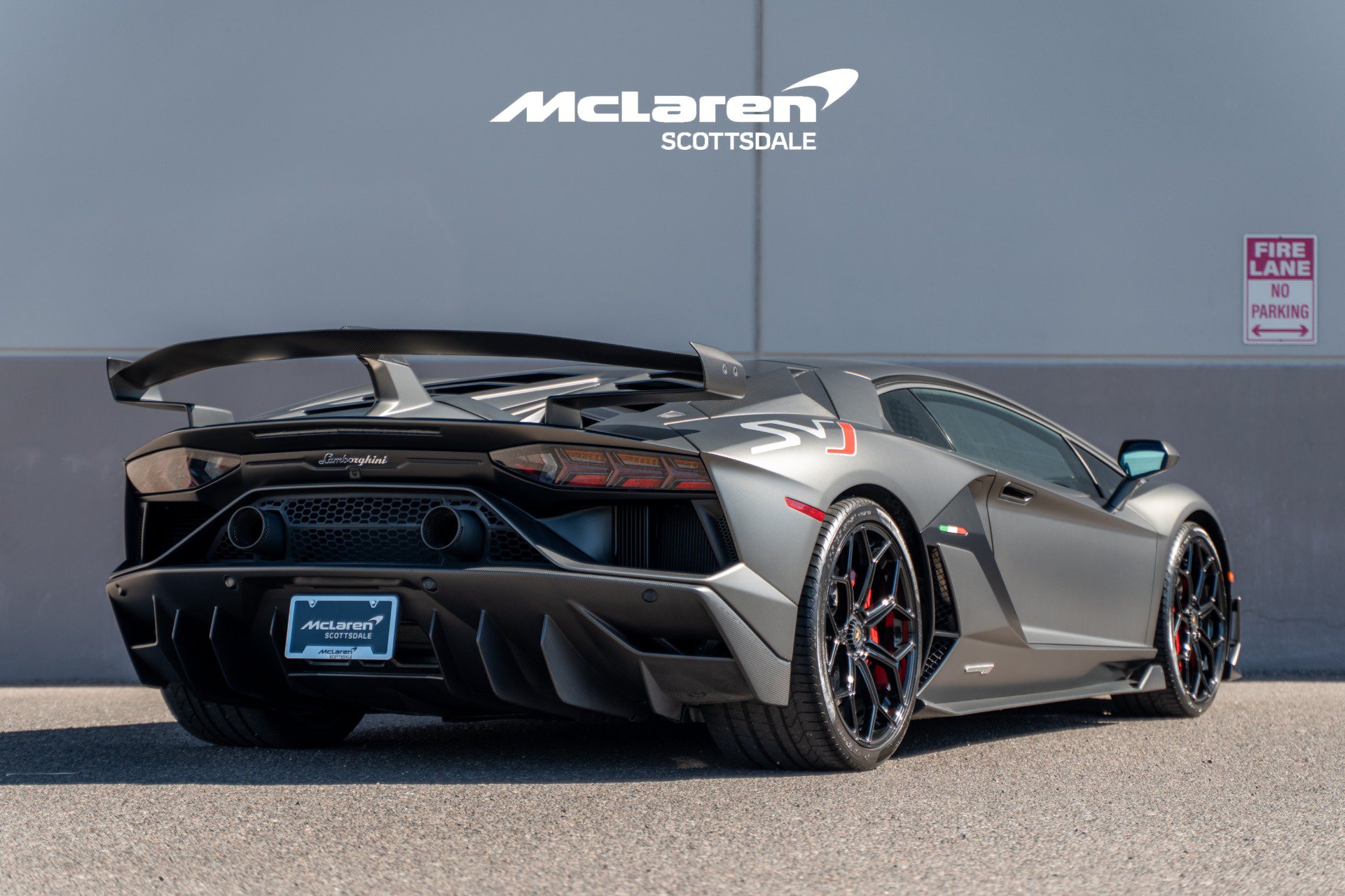 Used 2020 Lamborghini Aventador SVJ AWD/4WD image 7