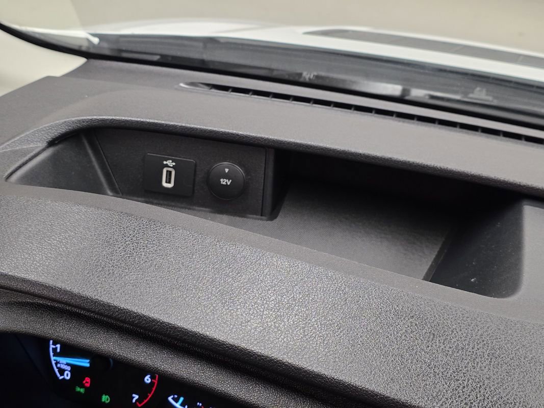 Used 2020 Ford Transit 350 XLT image 39