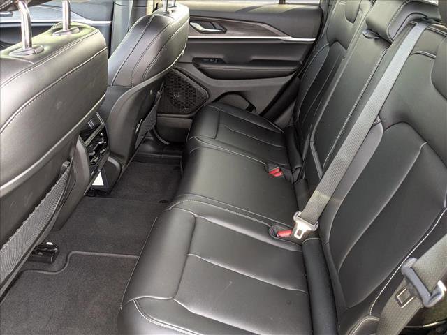 New 2025 Jeep Grand Cherokee Limited w/ Black Appearance Package image 16