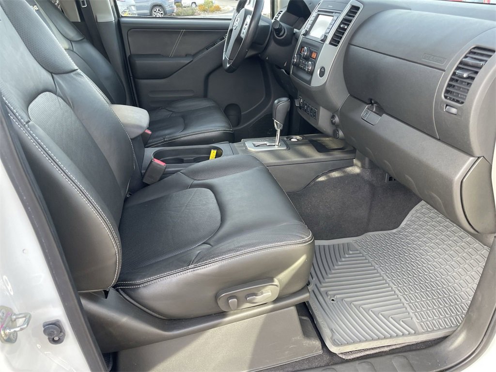 Used 2020 Nissan Frontier PRO-4X image 34