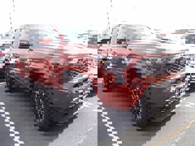 Certified 2025 Toyota Tacoma TRD Sport w/ TRD Sport Premium Package AWD/4WD image 3