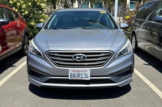Used 2017 Hyundai Sonata Limited w/ Tech Package 03 FWD image 3
