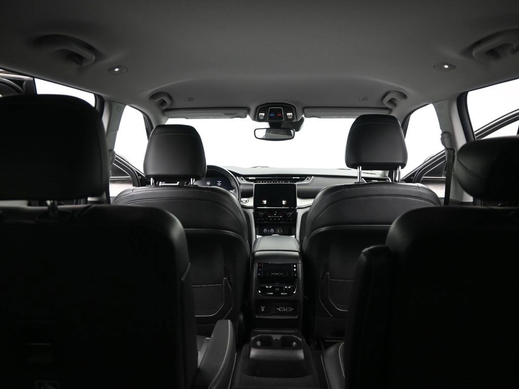 Used 2022 Jeep Grand Cherokee L Limited image 19