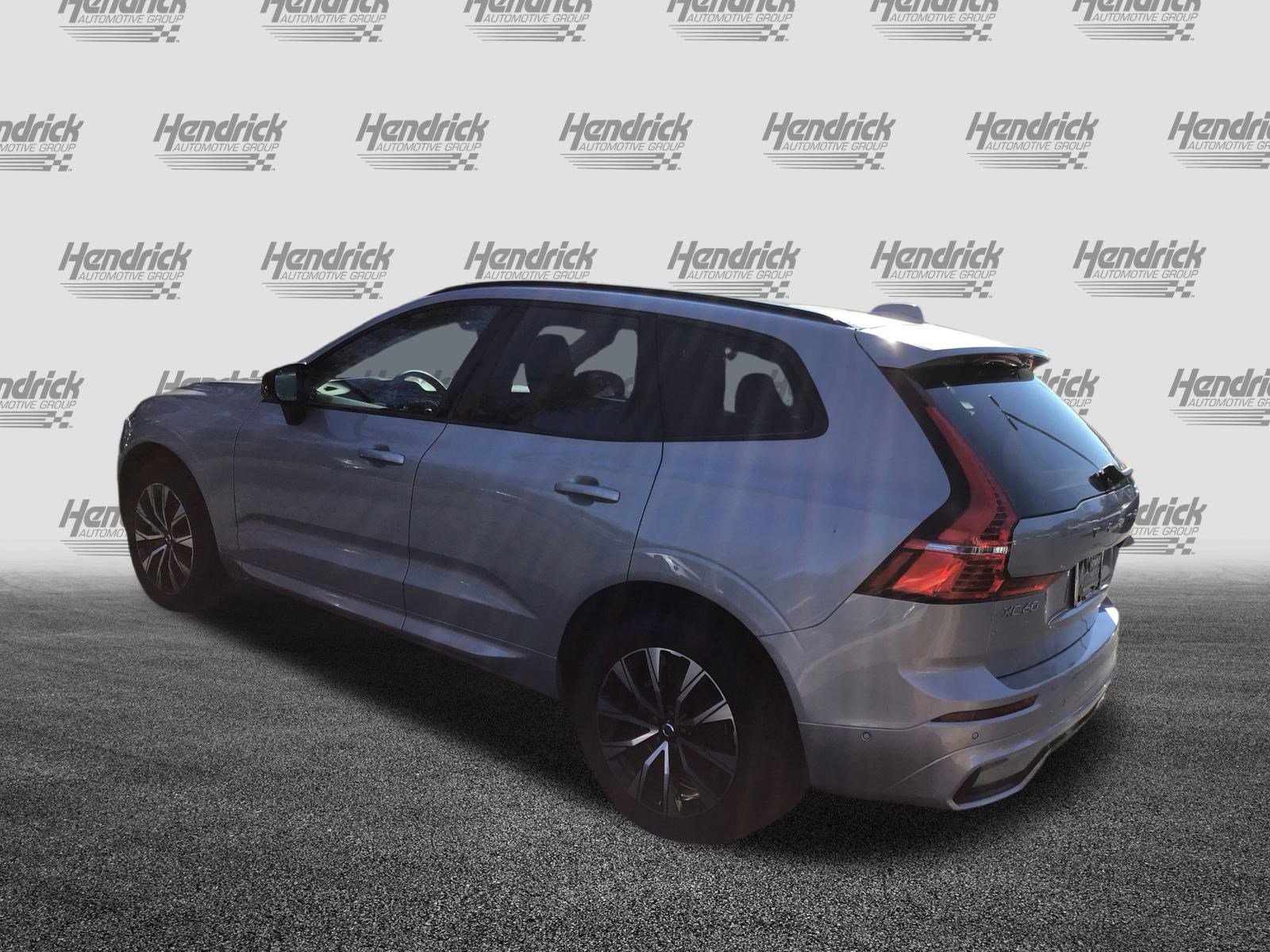 Certified 2025 Volvo XC60 B5 Plus image 7