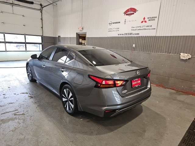 Used 2022 Nissan Altima 2.5 SV FWD image 5