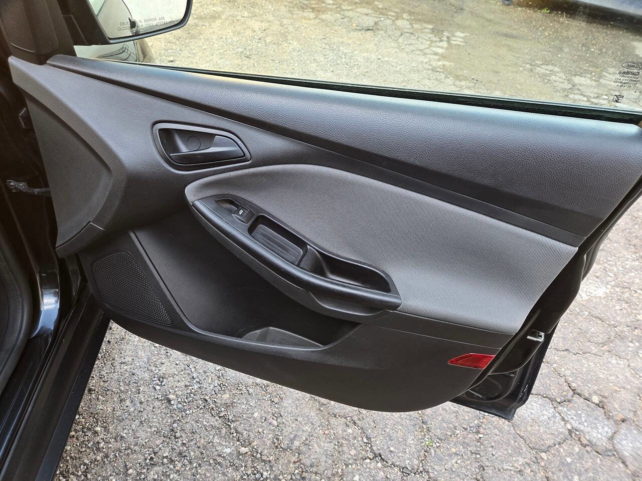 Used 2012 Ford Focus SE image 35