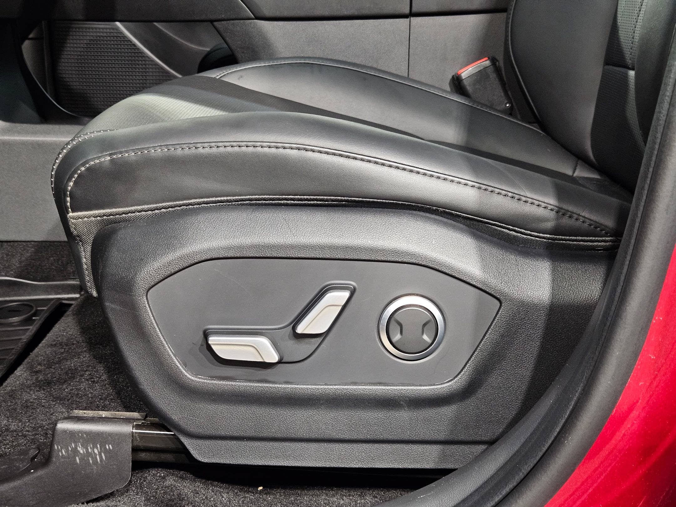 Used 2025 Hyundai Santa Fe XRT AWD/4WD image 23