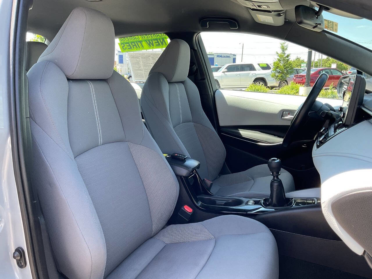 Used 2022 Toyota Corolla SE FWD image 42