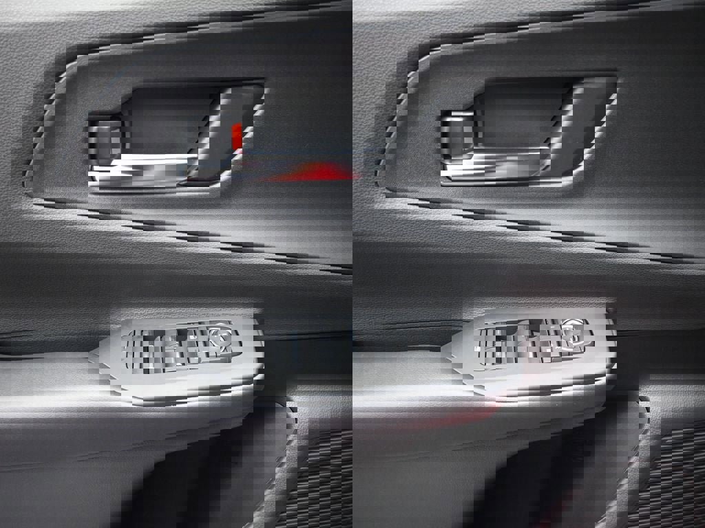 New 2026 Toyota Prius Plug-In Hybrid image 17