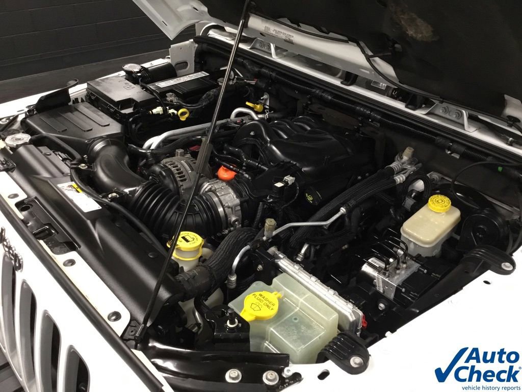 Used 2016 Jeep Wrangler Sahara AWD/4WD image 35